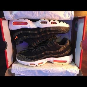 Carhartt air max 95